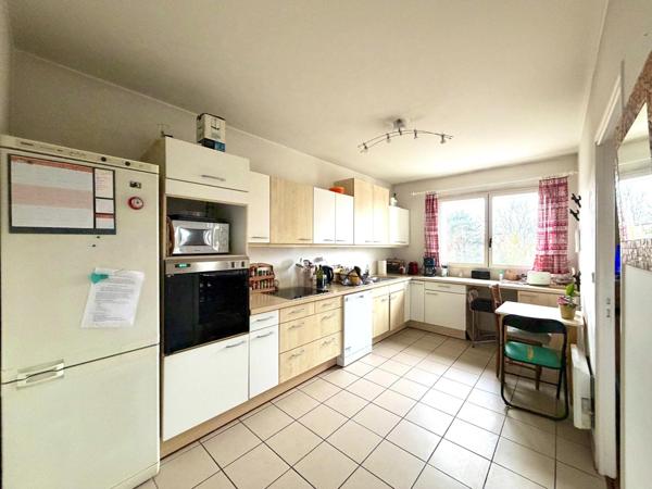 Appartement 3 chambres de 135m², garage et balcon