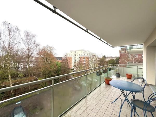 Appartement 3 chambres de 135m², garage et balcon