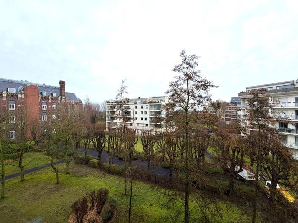 Appartement 3 chambres de 135m², garage et balcon