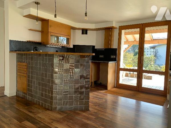 Maison familiale fort potentiel, 135 m², avec sous-sol aménageable, à proximité toutes commodités .