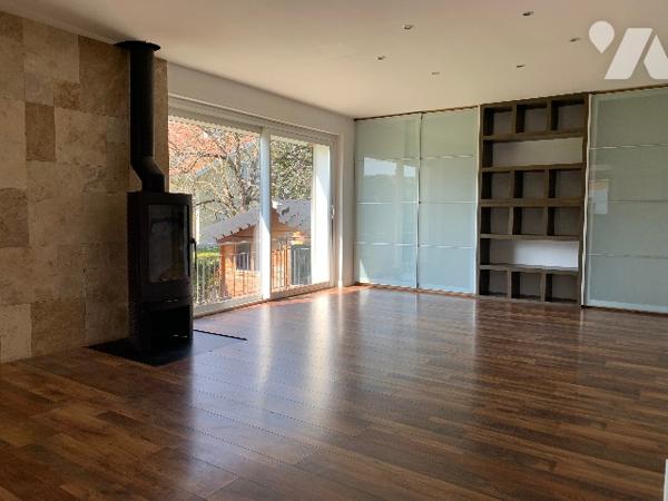 Maison familiale fort potentiel, 135 m², avec sous-sol aménageable, à proximité toutes commodités .