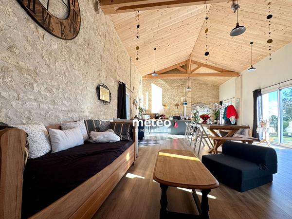 Maison en pierre de 226m² Luçon 5 chambres