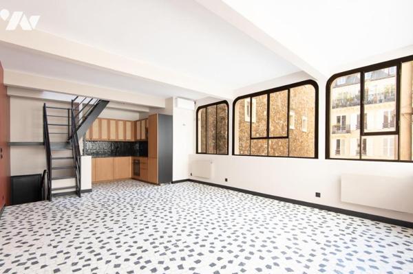 Triplex d'exception (prof. libérale possible en rdch.) - Rue Navarin Paris 9e