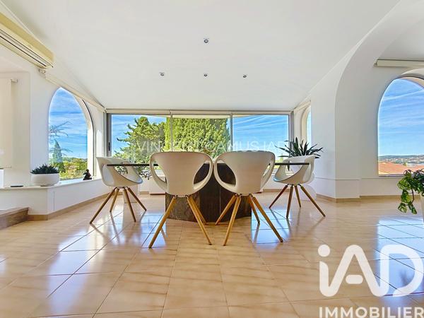 Maison à vendre 7 pièces 263 m² Sanary-sur-Mer