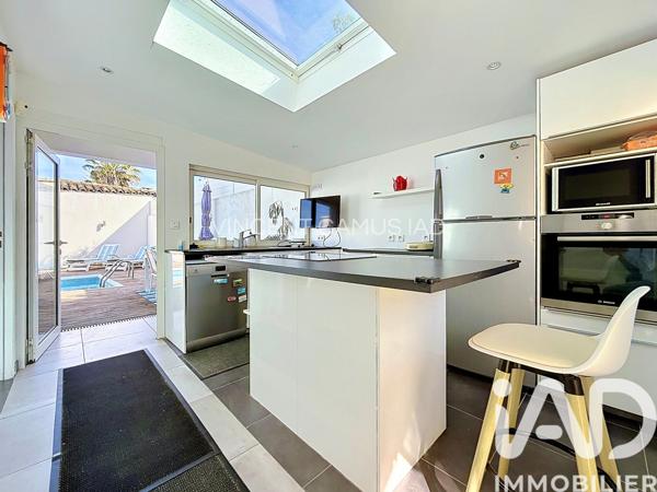 Maison à vendre 7 pièces 263 m² Sanary-sur-Mer