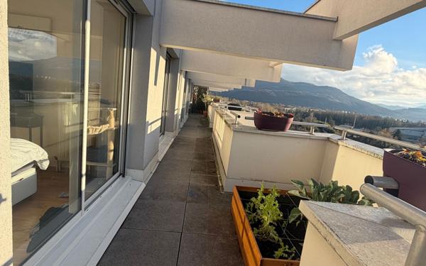 Appartement à vendre    3 pièces • 76 m2 Meylan