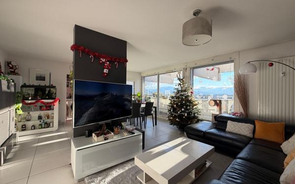 Appartement à vendre    3 pièces • 76 m2 Meylan