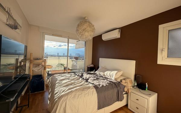 Appartement à vendre    3 pièces • 76 m2 Meylan