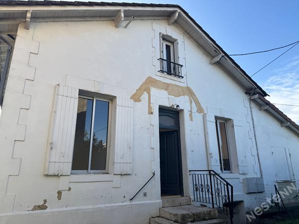 Maison des années 30 proche du centre ville et son studio loué.