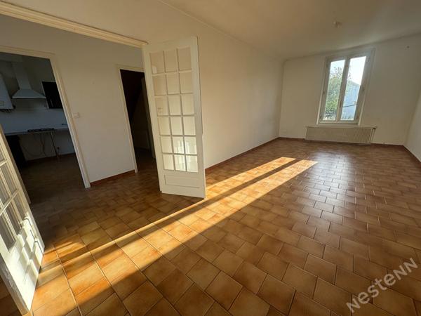 Maison des années 30 proche du centre ville et son studio loué.