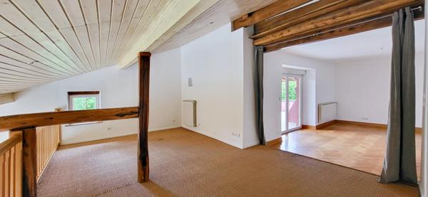 25550 ALLONDANS – SPECIAL INVESTISSEUR – FERME 2 MAISONS INDEPENDANTES + DEPENDANCES – 9 PIECES - 5/6 CHAMBRES – GARAGE