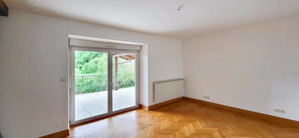 25550 ALLONDANS – SPECIAL INVESTISSEUR – FERME 2 MAISONS INDEPENDANTES + DEPENDANCES – 9 PIECES - 5/6 CHAMBRES – GARAGE