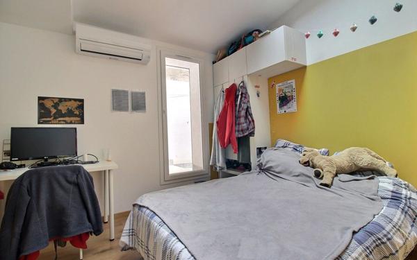Appartement à vendre    4 pièces • 74 m2 Marseille 6