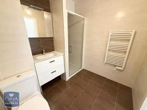 Appartement à louer 1 pièce 29.89m² Clermont-Ferrand (63000)