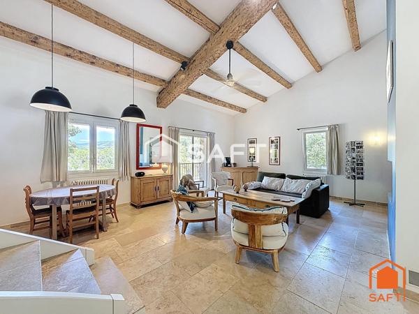 Propriété d'exception de 190m² sur 14020m² de terrain clos