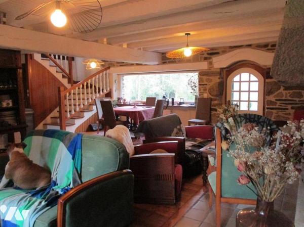 MOULIN FONDE EN TITRE ( VIE EN AUTONOMIE POSSIBLE) : CHATEAUNEUF DU FAOU