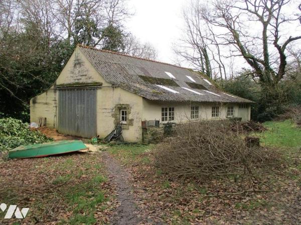 MOULIN FONDE EN TITRE ( VIE EN AUTONOMIE POSSIBLE) : CHATEAUNEUF DU FAOU