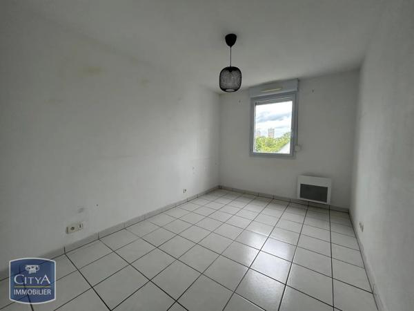 Appartement à louer 2 pièces 43.98m² Tours (37200)