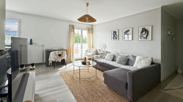 Vente
                Appartement59,14 m² - 3 Pièces -
                    SUCY EN BRIE (94370)