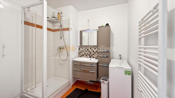 Vente
                Appartement59,14 m² - 3 Pièces -
                    SUCY EN BRIE (94370)