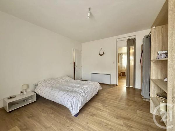 Maison à vendre  4 pièces - 122 m 2   MOULINS  - 03