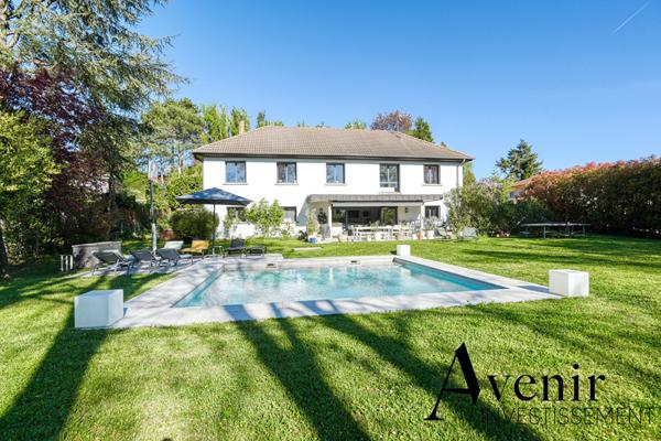 LIMONEST - Belle maison familiale rénovée avec piscine sur terrain arboré Limonest LIMONEST - Belle maison familiale rénovée avec piscine sur terrain arboré Limonest