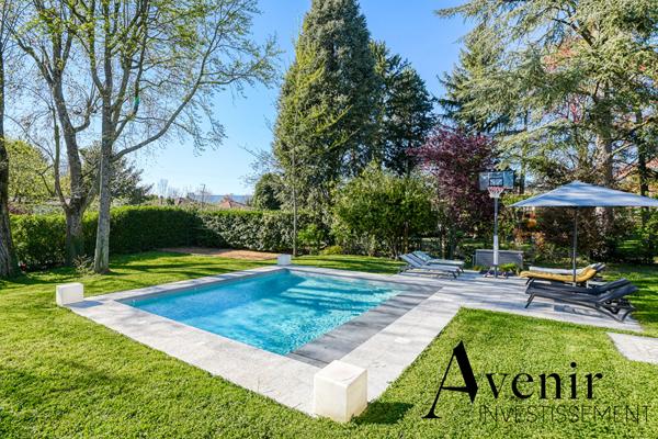 LIMONEST - Belle maison familiale rénovée avec piscine sur terrain arboré Limonest LIMONEST - Belle maison familiale rénovée avec piscine sur terrain arboré Limonest
