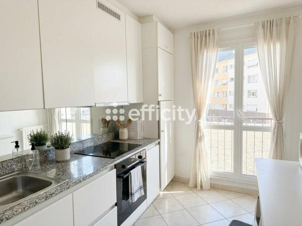 Appartement
         3 pièces
        - 65 m² Exclusivité 210 000 € *