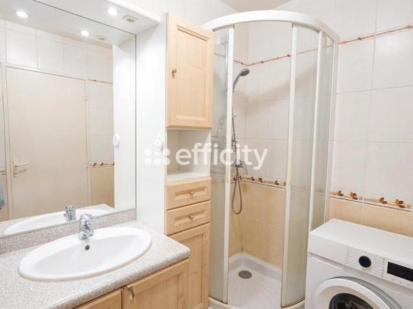 Appartement
         3 pièces
        - 65 m² Exclusivité 210 000 € *