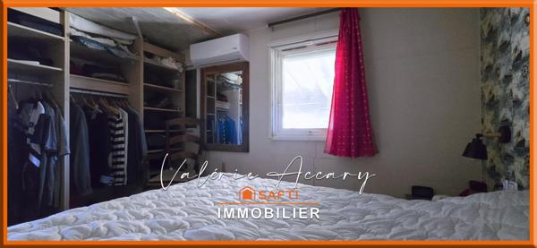 Rocbaron : Terrain de 293 m² avec chalet de 58 m², 2 chambres, terrasse, atelier...