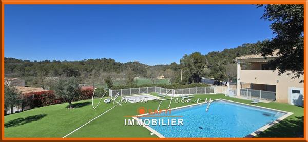 Rocbaron : Terrain de 293 m² avec chalet de 58 m², 2 chambres, terrasse, atelier...