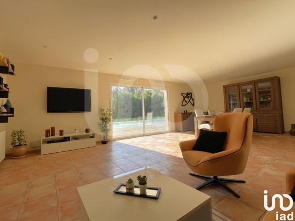 Maison 12 pièces de 310 m² à Étaules (17750)