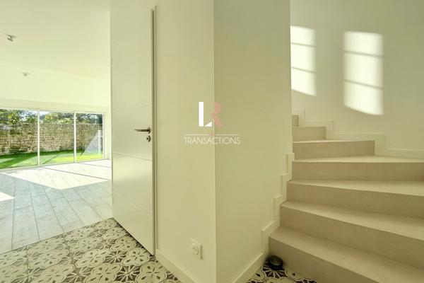 Sainte-Marie-de-Ré (17740) Sainte-Marie - Maison de bourg à proximité de la plage