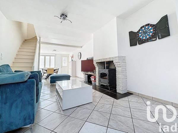 Maison 6 pièces de 109 m² à Aire-sur-la-Lys (62120)