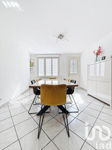 Maison 6 pièces de 109 m² à Aire-sur-la-Lys (62120)