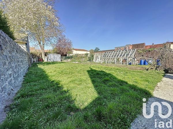 Maison 6 pièces de 109 m² à Aire-sur-la-Lys (62120)
