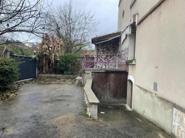 Maison T7 en pierre sur sous-sol