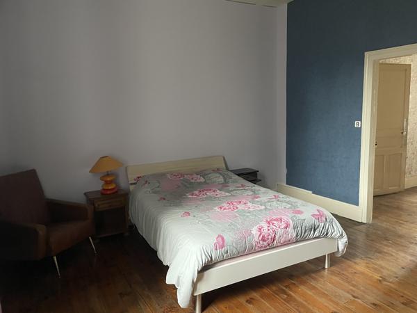 Maison T7 en pierre sur sous-sol