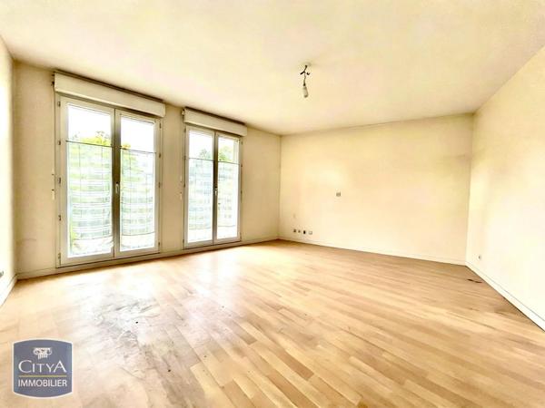 Appartement à louer 2 pièces 45.44m² Noisy-le-Grand (93160)