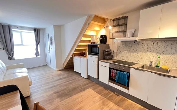 Immeuble à vendre    3 pièces • 77,94 m2 Spézet