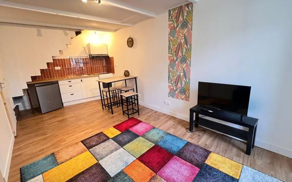 Immeuble à vendre    3 pièces • 77,94 m2 Spézet