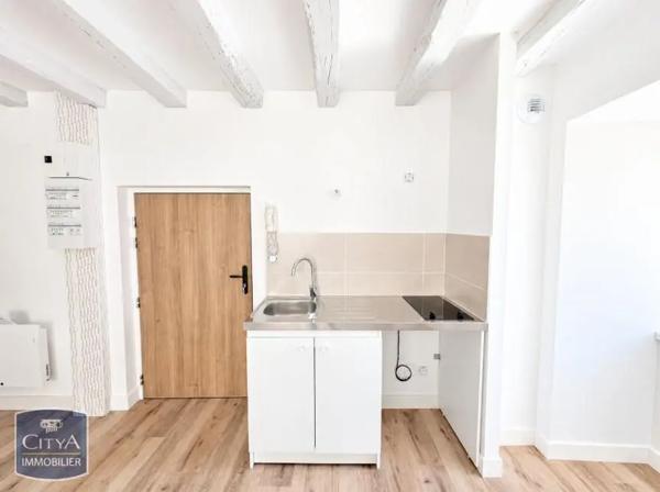 Appartement à louer 3 pièces 61.33m² Chinon (37500)