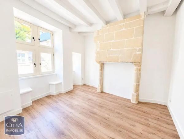 Appartement à louer 3 pièces 61.33m² Chinon (37500)