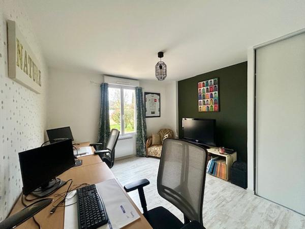 Marcoussis (91460) MARCOUSSIS - MAISON INDIVIDUELLE FAMILIALE DE STANDING - 140 M2 - 7 PIECES - JARDIN ET GARAGE