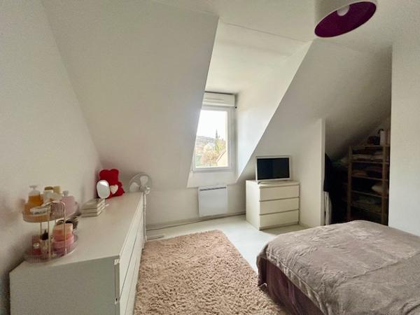 Marcoussis (91460) MARCOUSSIS - MAISON INDIVIDUELLE FAMILIALE DE STANDING - 140 M2 - 7 PIECES - JARDIN ET GARAGE