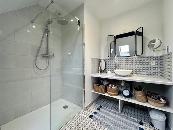 Marcoussis (91460) MARCOUSSIS - MAISON INDIVIDUELLE FAMILIALE DE STANDING - 140 M2 - 7 PIECES - JARDIN ET GARAGE