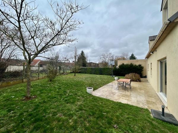 Marcoussis (91460) MARCOUSSIS - MAISON INDIVIDUELLE FAMILIALE DE STANDING - 140 M2 - 7 PIECES - JARDIN ET GARAGE