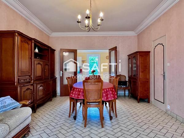 Maison 5 chambres, garage, en bourg.