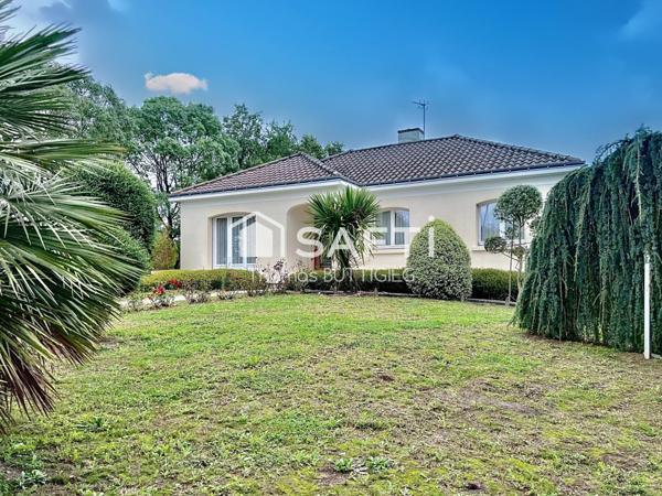 Maison 5 chambres, garage, en bourg.