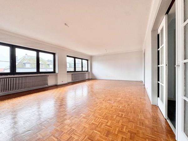 Lumineux et spacieux T5 de 130 m² * balcon * garage privé * cave